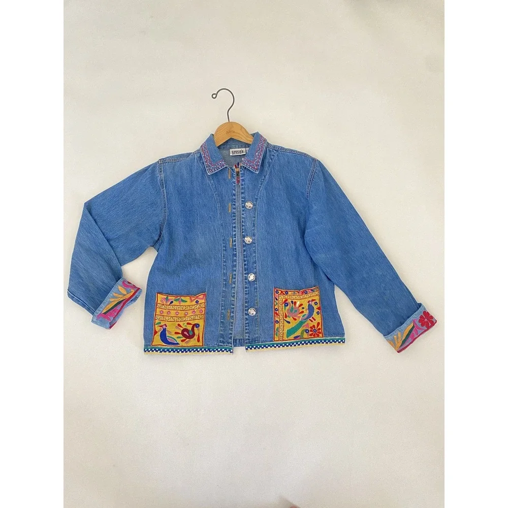 Chicos Denim Jacket Sz 1 Embellished Embroidered Birds & Floral Buffalo Button - Picture 1 of 16